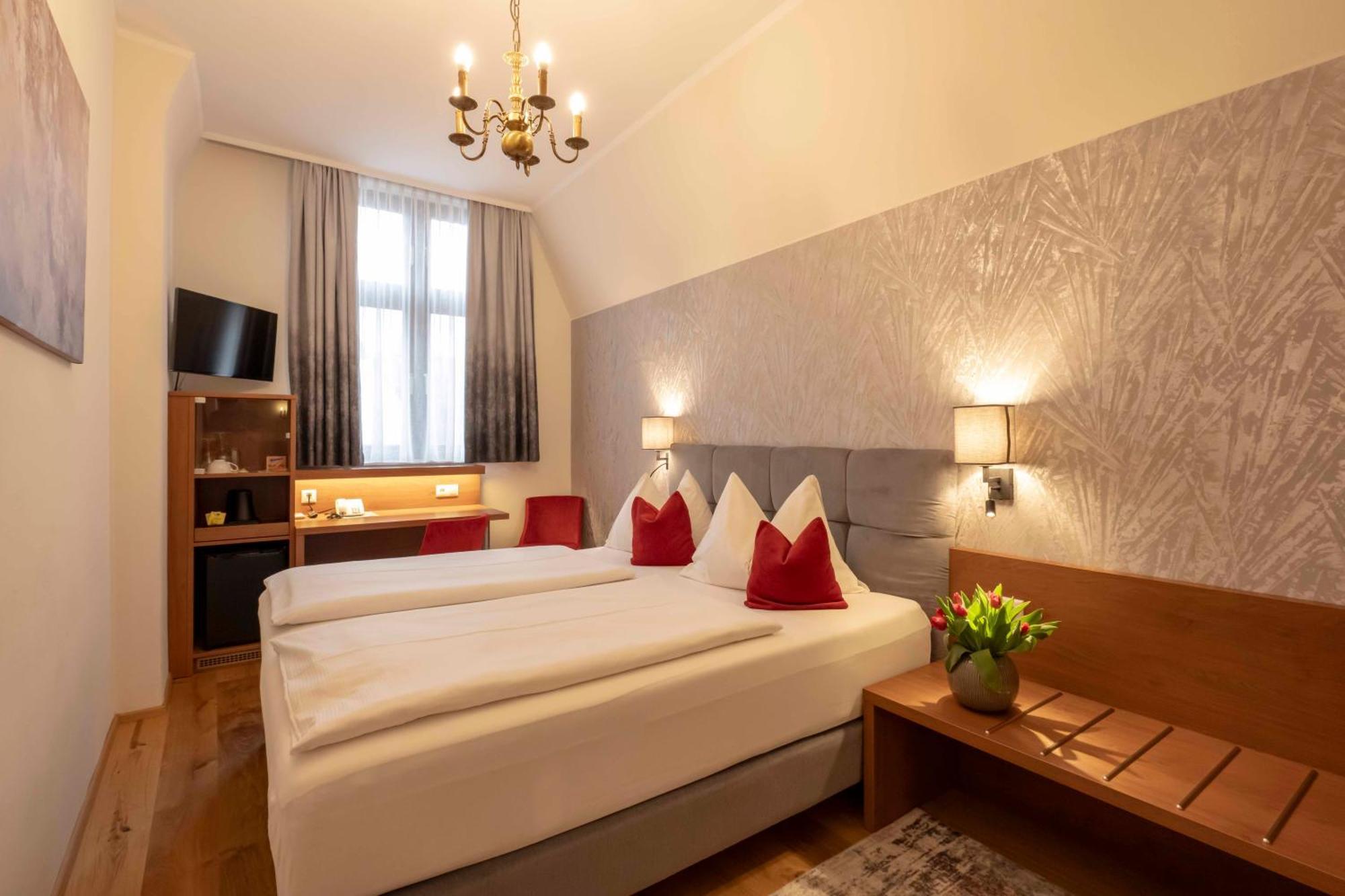 Hotel Mader Steyr Exterior foto